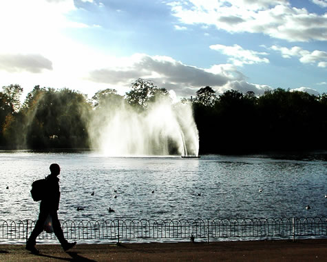 Fountain, Victoria Park boating lake, Bow, 2001