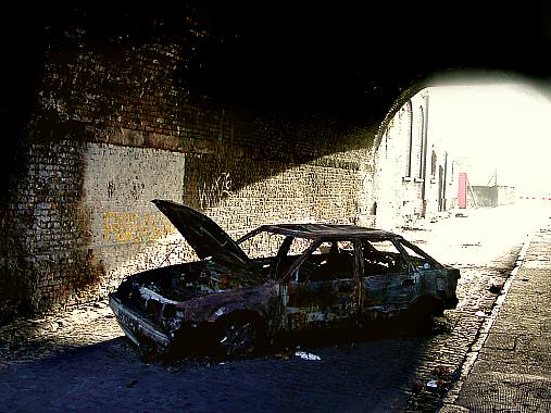Burned out car, back of Cheshire Street, Jan 2001