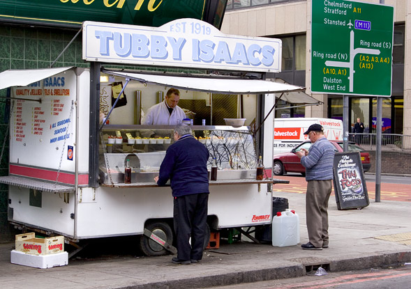 Tubby Isaacs, Whitechapel High St, March 2005