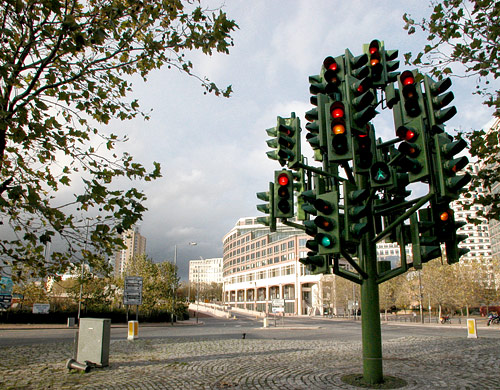 Traffic Light Tree, Canary Wharf, November 2002