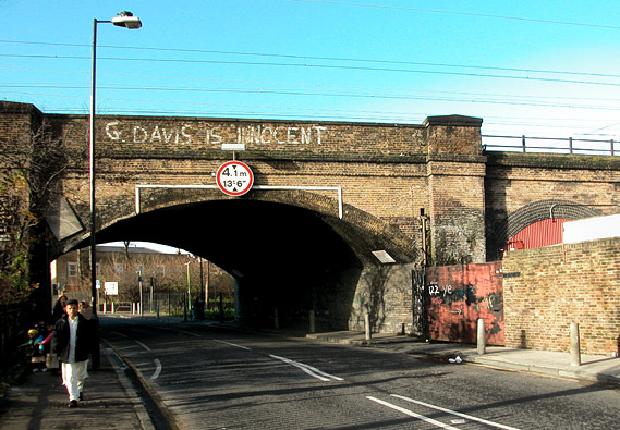 "George Davis is innocent" graffiti still there from 1975, Bow Common Lane, Nov 2002