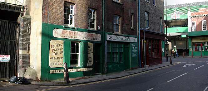 Gun Street, Spitalfields, 2001