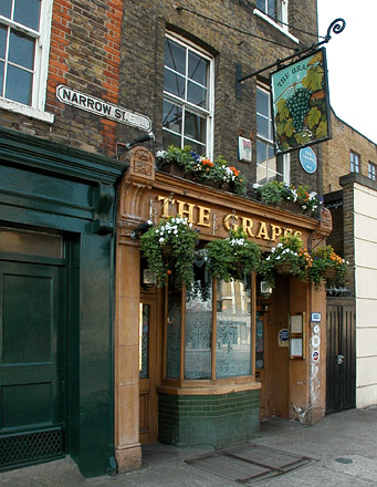 The Grapes, Narrow Street  Limehouse, April 2003