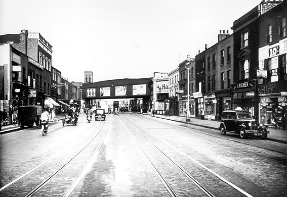 Commercial Road,  towards  Rotherhithe Tunnel approach, 1936